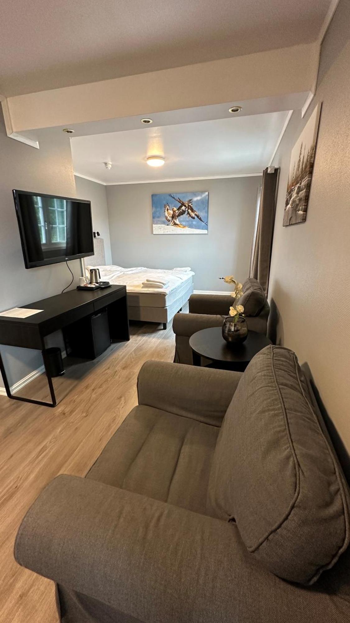 Kroderen Kro & Motel As Hamremoen Екстериор снимка